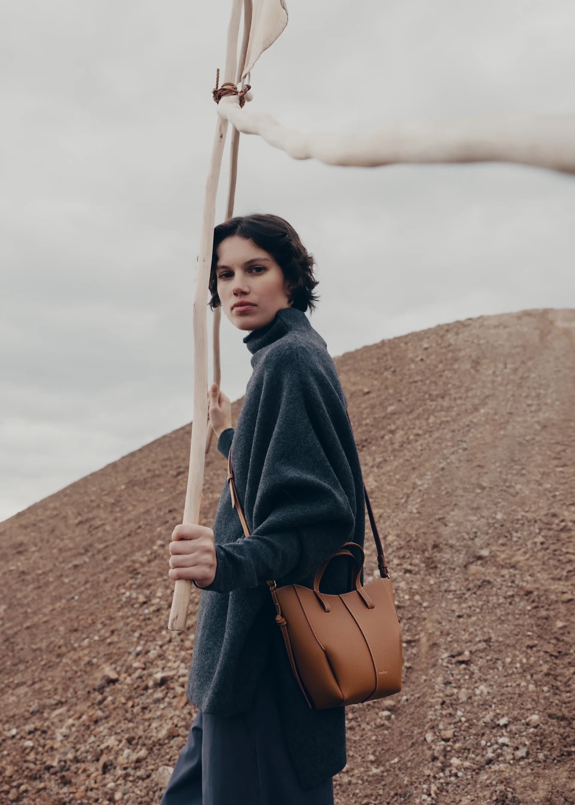 CYME MINI Camel Grained