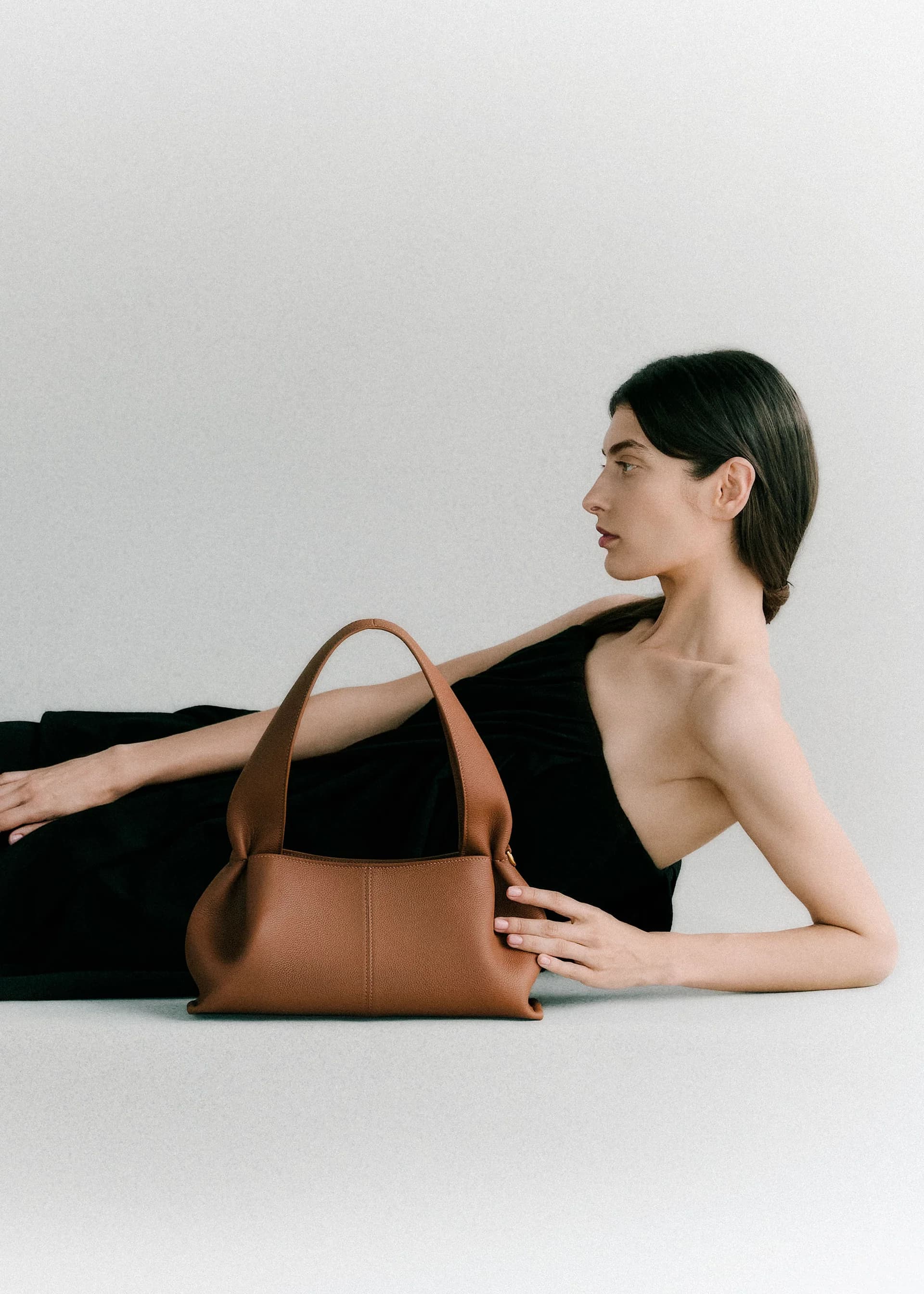 Polène Bag NUMÉRO NEUF EAST-WEST — Camel Grained