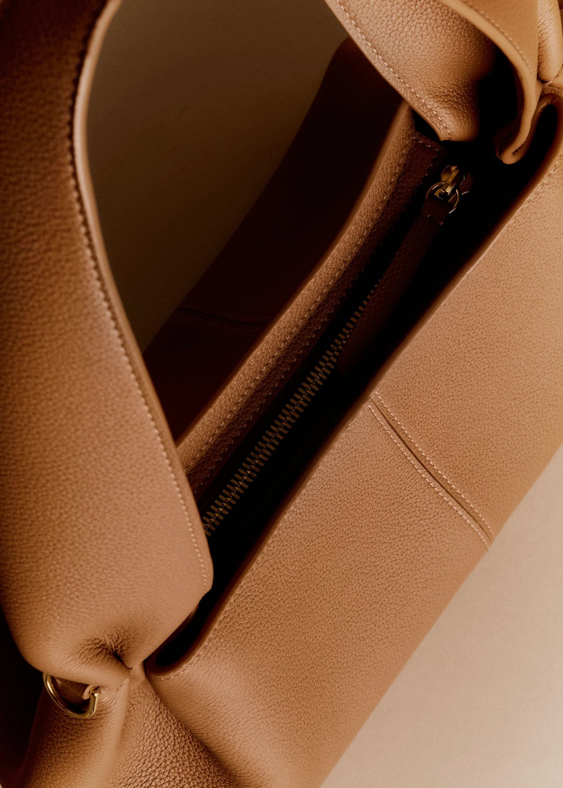Polène Bag NUMÉRO NEUF EAST-WEST — Camel Grained