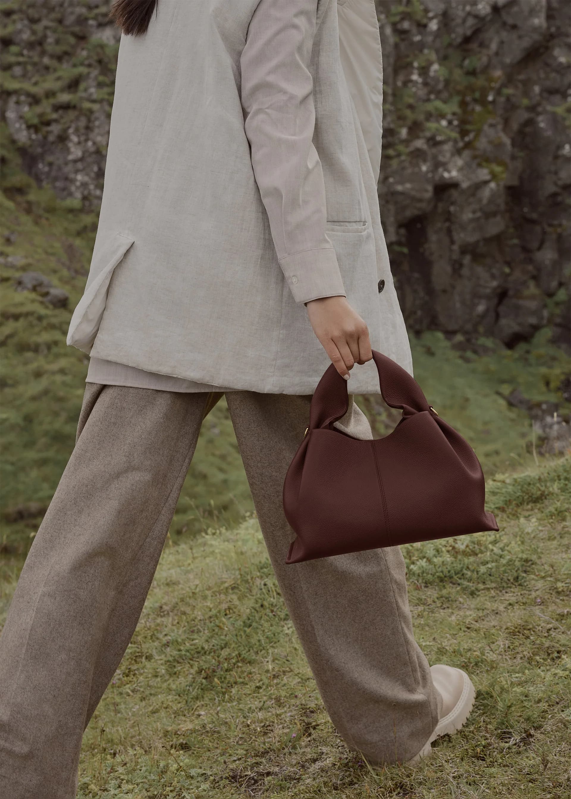 NUMÉRO NEUF Bordeaux Grained